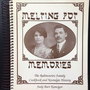 Vintage Jewish Melting Pot Memories Rabinowitz Family Cookbook & History 282 Pgs
